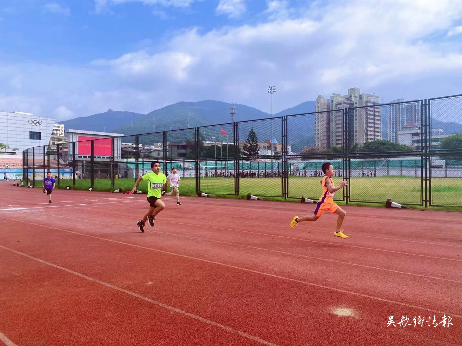 我区举办2021年中小学生田径运动会