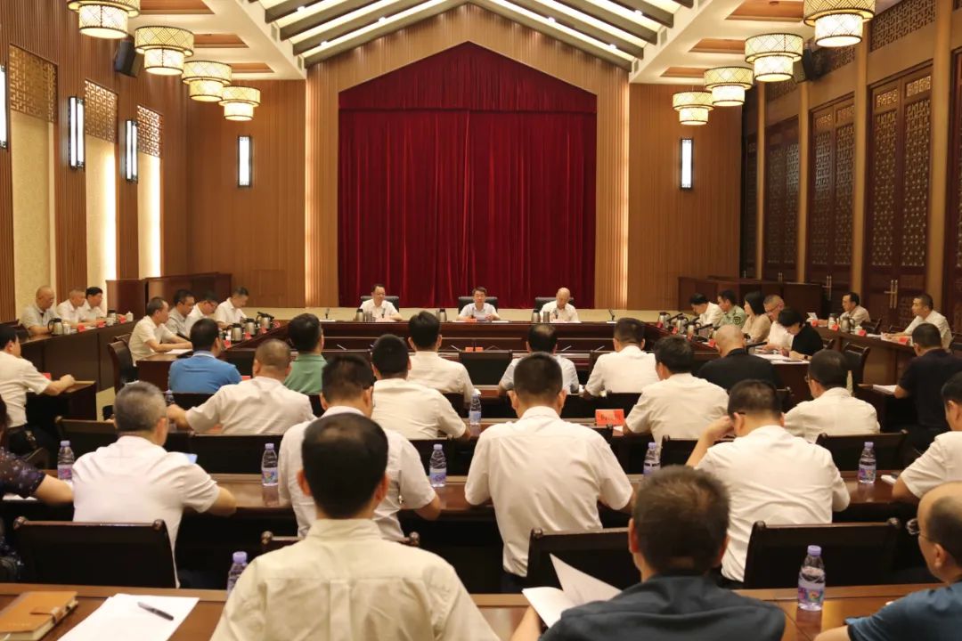 区委常委会召开会议 传达学习贯彻习近平总书记重要讲话重要贺信重要指示精神