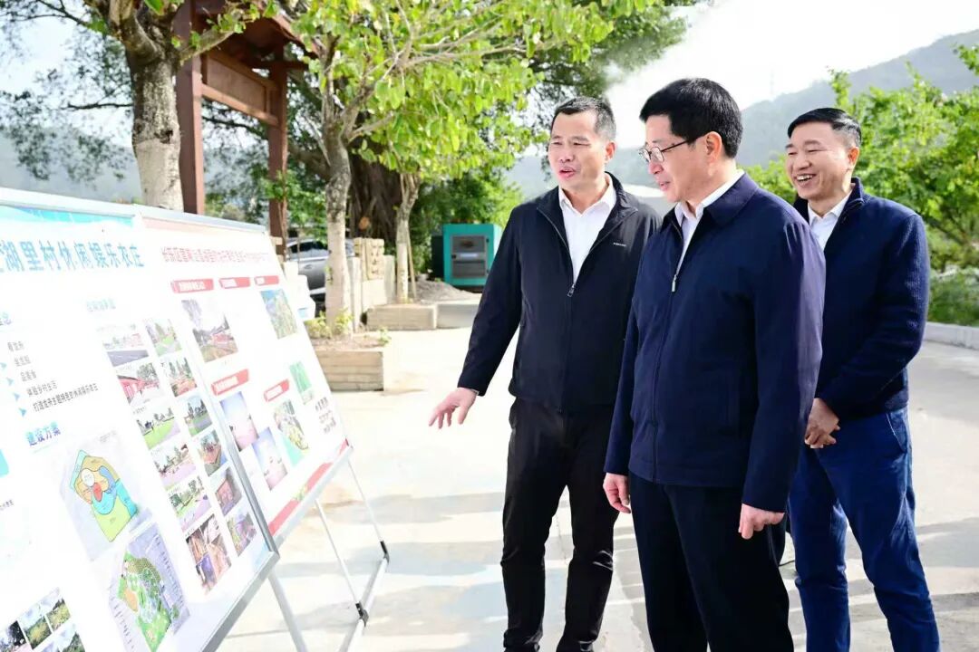 兰文宣讲党的二十届四中全会精神并调研乡村振兴暨“护河爱水、清洁家园”活动 兰文宣讲党的二十届四中全会精神并调研乡村振兴暨“护河爱水、清洁家园”活动