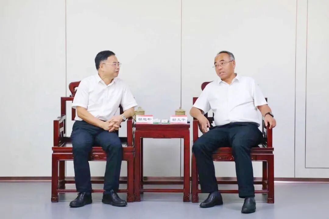 胡旭彬带队拜访厦大校长胡文平，推动校地携手、双向赋能